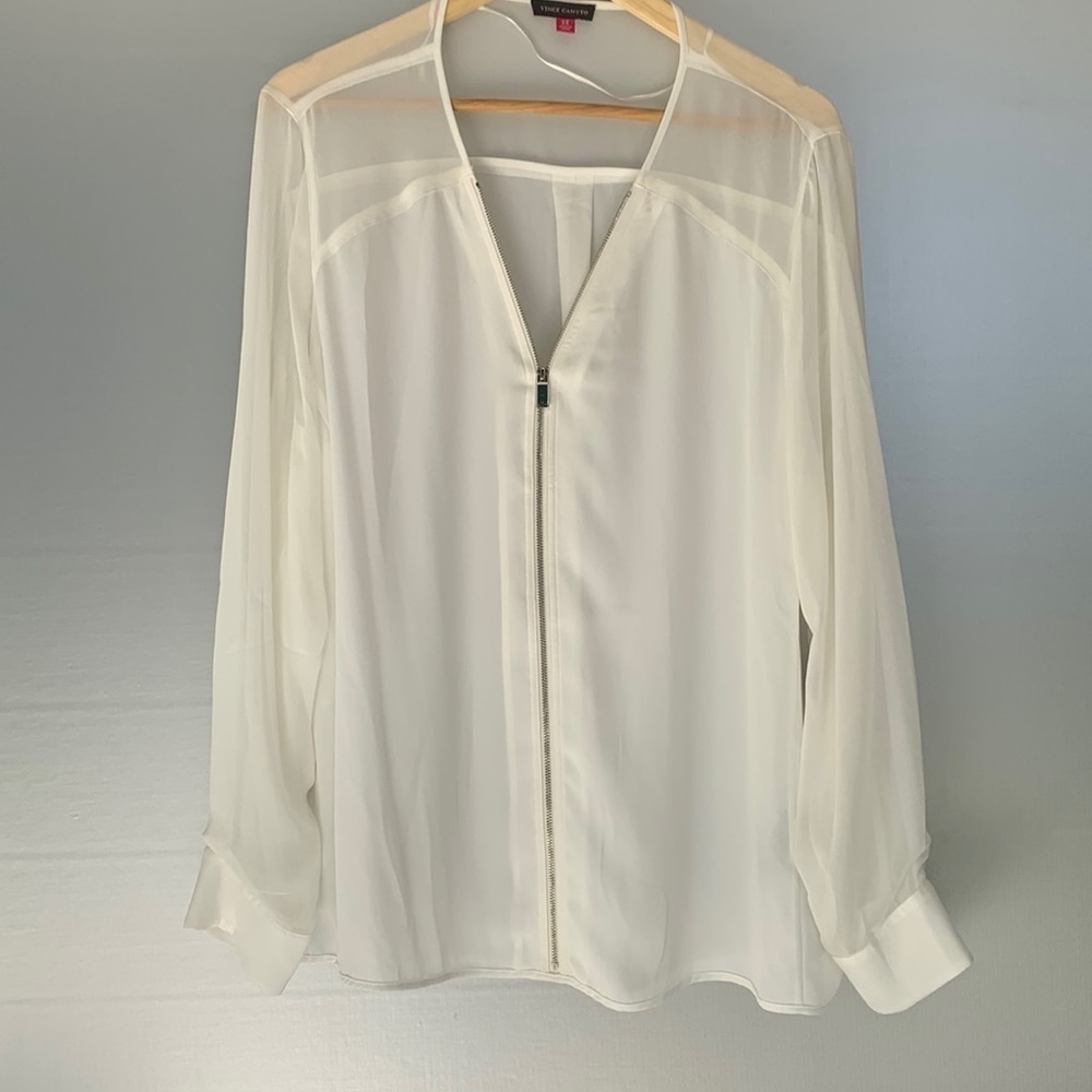 Vince Camuto 3X sheer pop over blouse